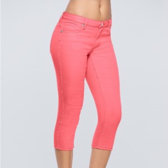 Crown & Ivy Coral Cropped Skinny Jeans - Picture 1 of 2